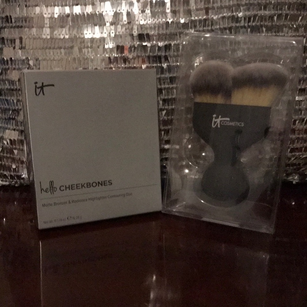 it Cosmetics Hello Cheekbones Contour & Highlight Duo with Double Brush - Gray
